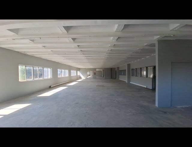 490M² SHOWROOM TO LET IN WYNBERG